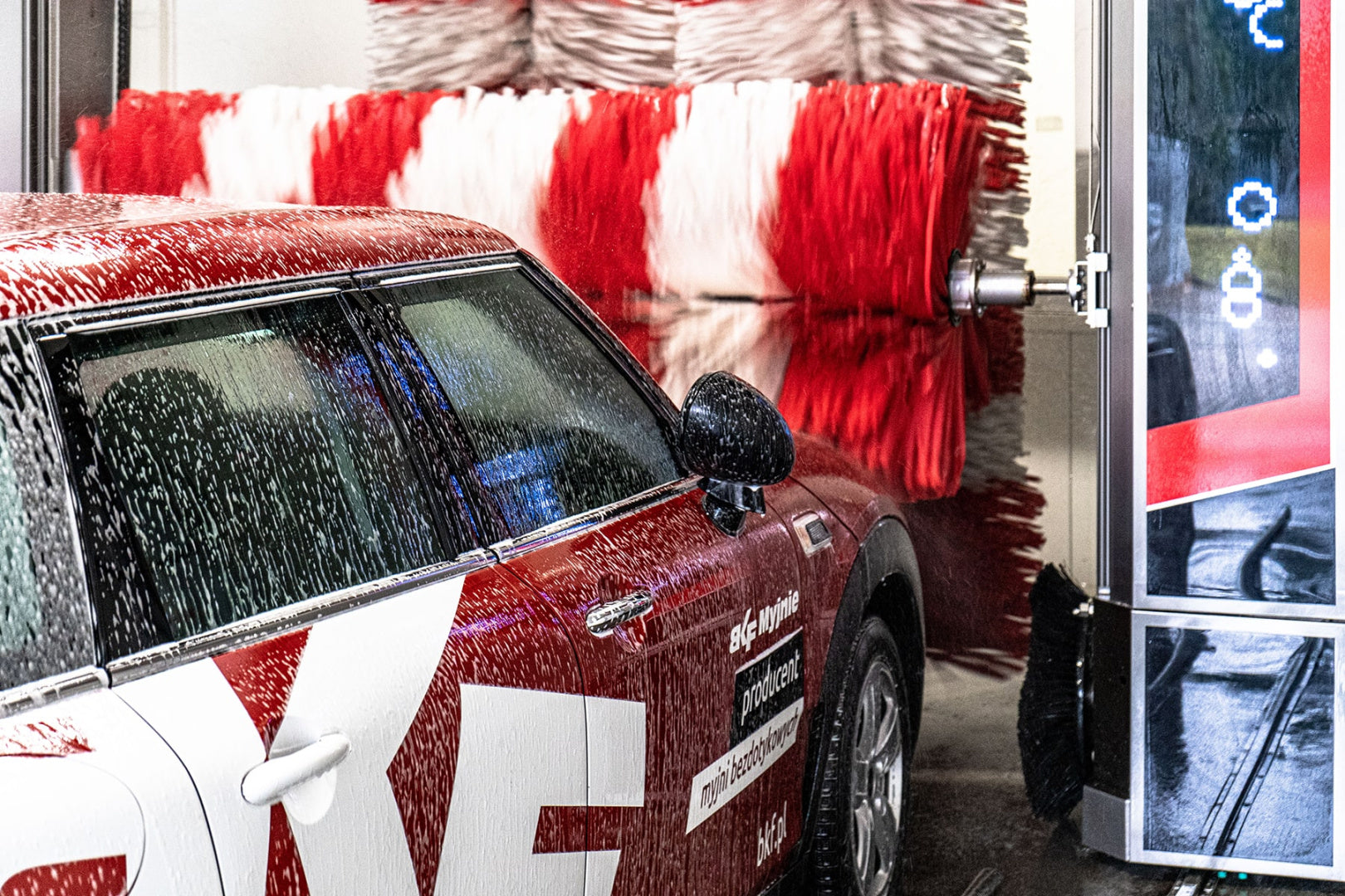 Portique de lavage à brosses — BKF Carwash