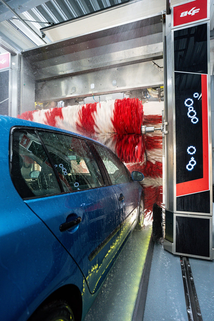 Portique de lavage à brosses — BKF Carwash